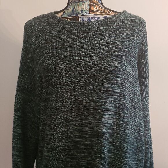 BDG Urban Outfitters Oversized sweater. Like new‼️ - Picture 2 of 6